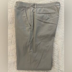 JOHN VARVATOS STAR USA Finely Textured Cotton Flat Front Trouser in Gray 36 $228